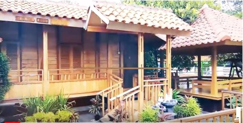 Penginapan Muslim Yuni Inn Bogor Exterior foto