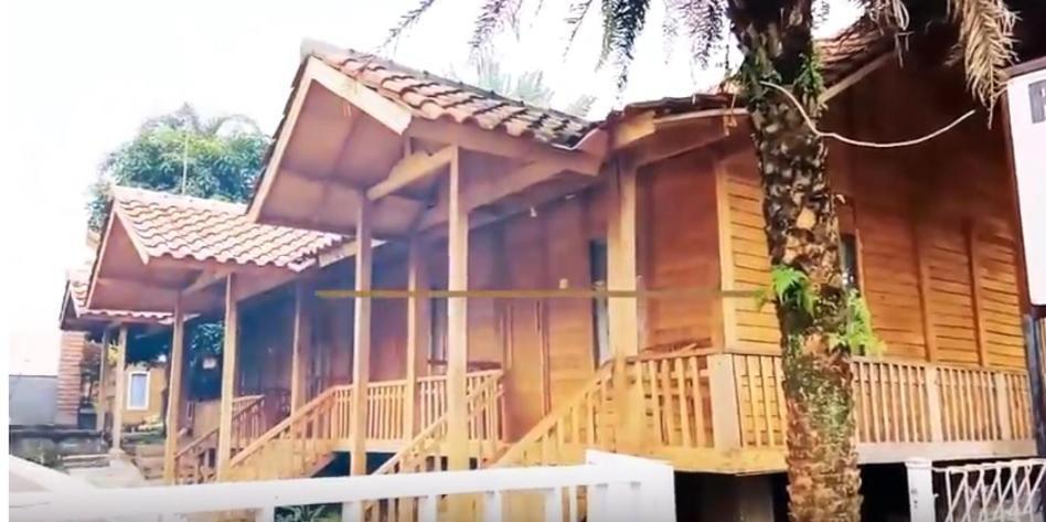 Penginapan Muslim Yuni Inn Bogor Exterior foto
