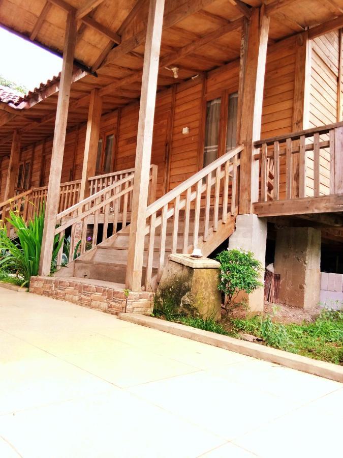 Penginapan Muslim Yuni Inn Bogor Exterior foto